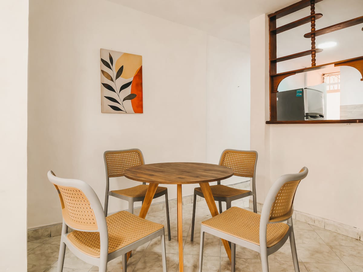 Comedor en La Jaus (centro de la ciudad), foto 3