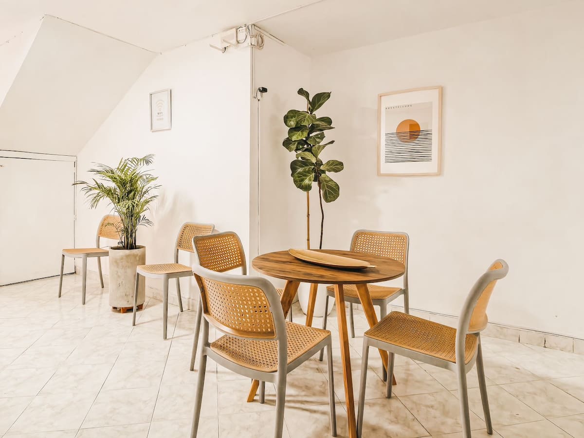 Comedor en La Jaus (centro de la ciudad), foto 2